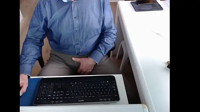 dutchpornking online show from April 2026 05:57:02 AM