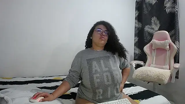 mabigomez00 online show from February 2026 09:27:01 AM