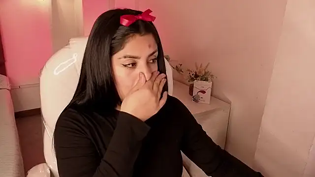 Catalinaa martinez online show from October 2025 03:05:01 AM