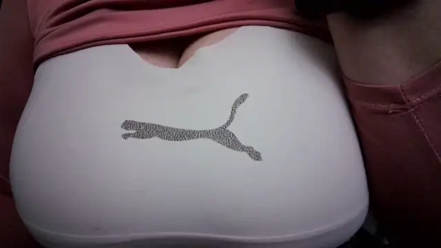 AnnyelinnaLove online show from December 2025 02:17:01 AM