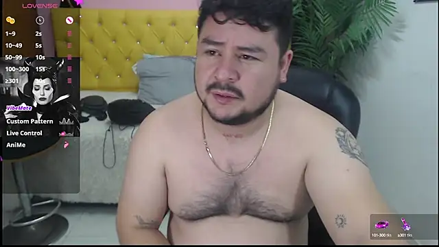 Snapshot of oso_dirty_ chatting on January 2025 05:23:01 PM oso dirty  online show from January 2025 05:23:01 PM