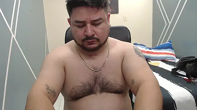 Snapshot of oso_dirty_ chatting on January 2025 05:32:01 PM oso dirty  online show from January 2025 05:32:01 PM