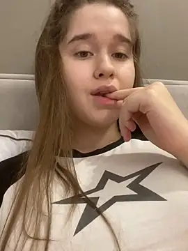 HornyGirlH online show from November 2025 01:49:02 AM