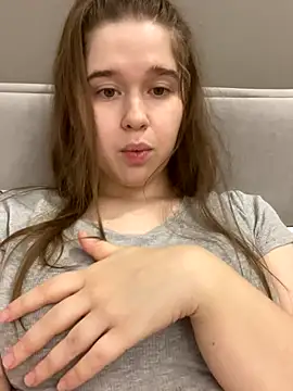 HornyGirlH online show from November 2025 02:26:01 AM