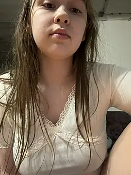 Snapshot of HornyGirlH chatting on May 2026 06:17:01 PM HornyGirlH online show from May 2026 06:17:01 PM