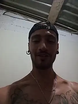 iamxandertv online show from May 2026 03:23:01 AM