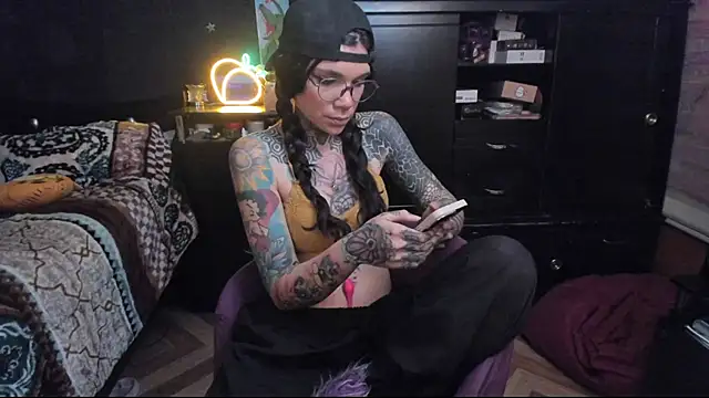 Snapshot of Lilmarieee chatting on January 2025 01:36:02 AM Lilmarieee online show from January 2025 01:36:02 AM