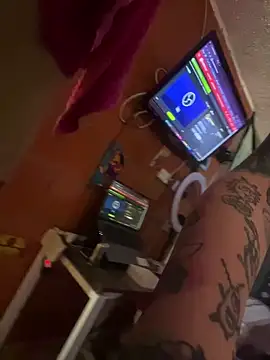 Snapshot of Lilmarieee chatting on February 2025 08:30:01 PM Lilmarieee online show from February 2025 08:30:01 PM