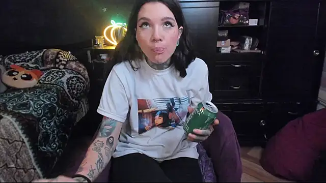 Snapshot of Lilmarieee chatting on February 2025 09:04:01 PM Lilmarieee online show from February 2025 09:04:01 PM