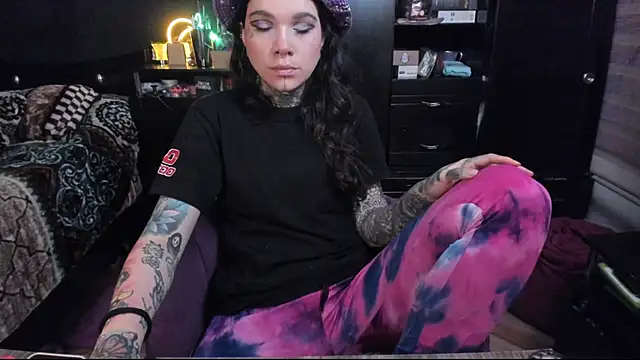 Snapshot of Lilmarieee chatting on February 2025 10:26:02 PM Lilmarieee online show from February 2025 10:26:02 PM