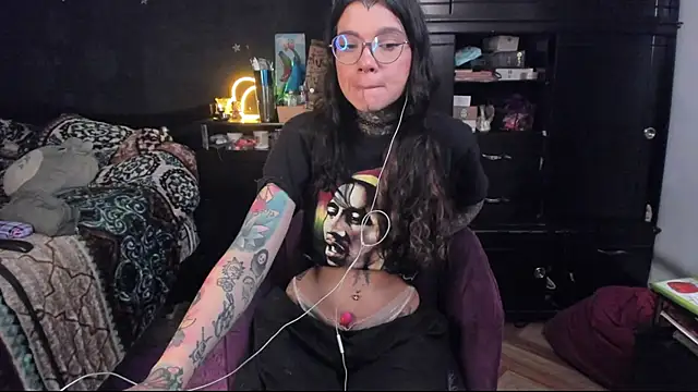 Snapshot of Lilmarieee chatting on March 2025 01:09:01 AM Lilmarieee online show from March 2025 01:09:01 AM