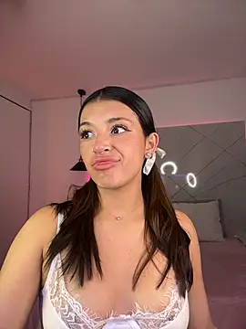 AMMY-CAMM online show from November 2025 06:12:01 AM