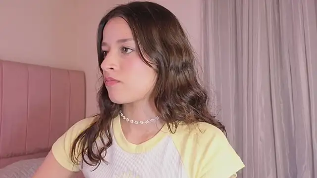 Snapshot of Amaia_Daniells chatting on December 2025 04:20:02 AM Amaia Daniells online show from December 2025 04:20:02 AM