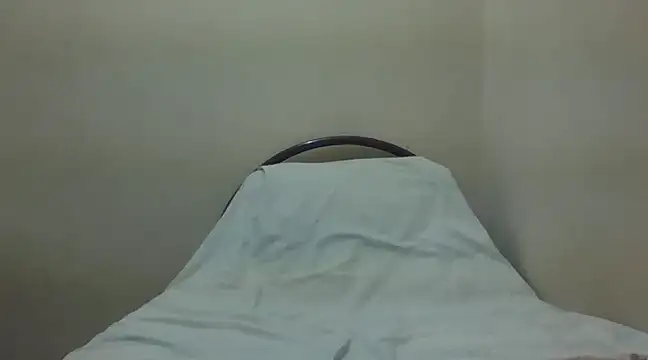 Snapshot of Annerae chatting on December 2024 03:35:01 PM Annerae online show from December 2024 03:35:01 PM