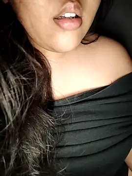 Snapshot of Annerae chatting on September 2025 06:23:02 PM Annerae online show from September 2025 06:23:02 PM