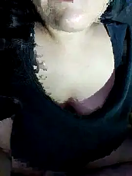 Snapshot of Annerae chatting on January 2026 03:16:02 PM Annerae online show from January 2026 03:16:02 PM