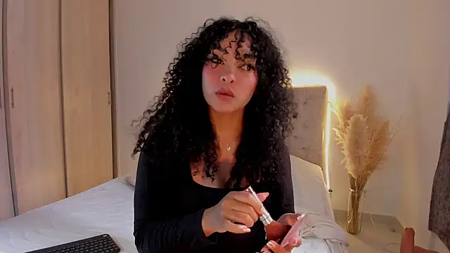 mariam hill online show from November 2025 03:00:02 PM