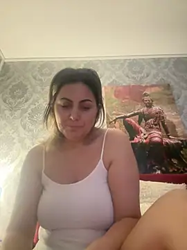 Emma roqueen online show from February 2025 09:24:02 PM