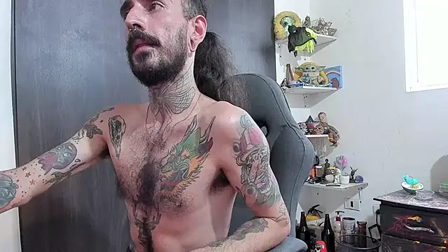 Snapshot of harry_reems1 chatting on November 2025 09:42:02 PM harry reems1 online show from November 2025 09:42:02 PM