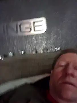 Snapshot of tomtom111111 chatting on November 2025 02:50:01 PM tomtom111111 online show from November 2025 02:50:01 PM