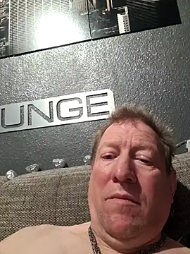 Snapshot of tomtom111111 chatting on November 2025 03:55:01 PM tomtom111111 online show from November 2025 03:55:01 PM