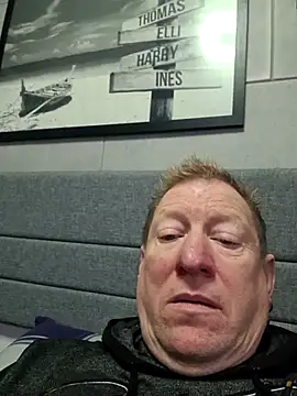 Snapshot of tomtom111111 chatting on November 2025 11:25:01 AM tomtom111111 online show from November 2025 11:25:01 AM