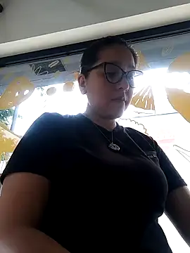 Snapshot of Gatubela212 chatting on February 2025 12:46:02 PM Gatubela212 online show from February 2025 12:46:02 PM