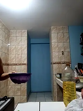 Snapshot of Gatubela212 chatting on March 2025 03:28:02 AM Gatubela212 online show from March 2025 03:28:02 AM