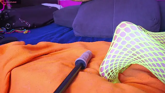 sweetfoxed online show from December 2025 04:53:02 AM