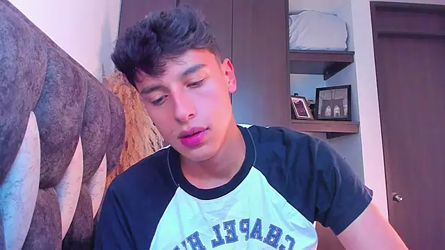 Snapshot of I_Gabriel chatting on December 2024 10:12:01 PM I Gabriel online show from December 2024 10:12:01 PM