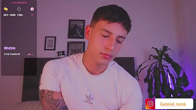 Snapshot of I_Gabriel chatting on July 2026 04:15:01 AM I Gabriel online show from July 2026 04:15:01 AM
