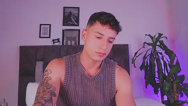 Snapshot of I_Gabriel chatting on July 2026 04:49:01 AM I Gabriel online show from July 2026 04:49:01 AM