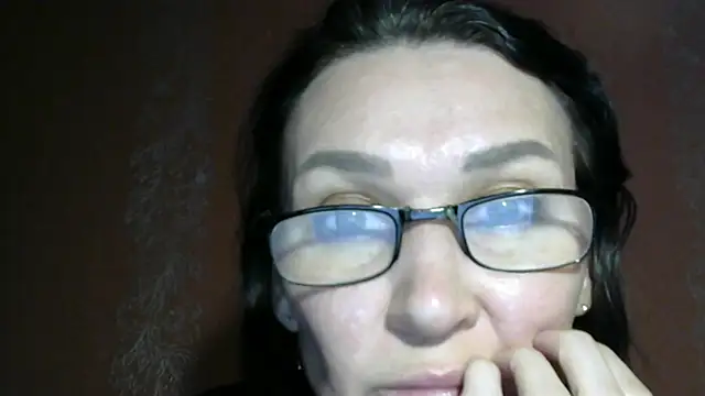 PrettyAndWild online show from October 2025 03:58:01 PM