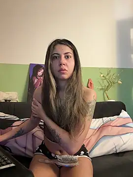 lilly sweett online show from December 2025 11:20:02 PM