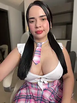 Snapshot of GeorginaJones chatting on January 2025 02:12:02 AM GeorginaJones online show from January 2025 02:12:02 AM