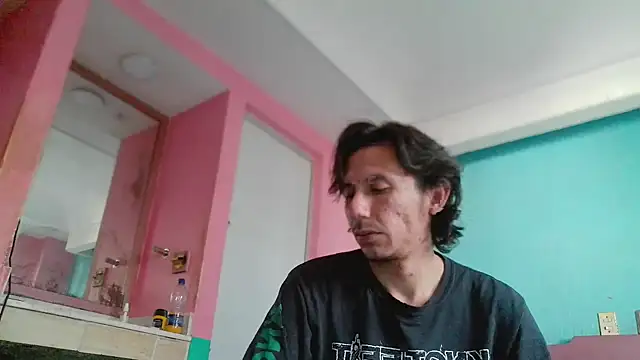 Latinopervs online show from April 2026 10:24:02 PM