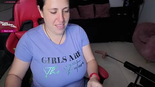 Snapshot of valery_adams1 chatting on November 2025 03:05:01 AM valery adams1 online show from November 2025 03:05:01 AM