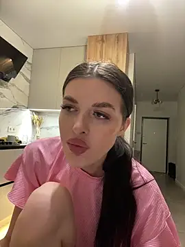 little belucci online show from March 2026 04:42:01 PM