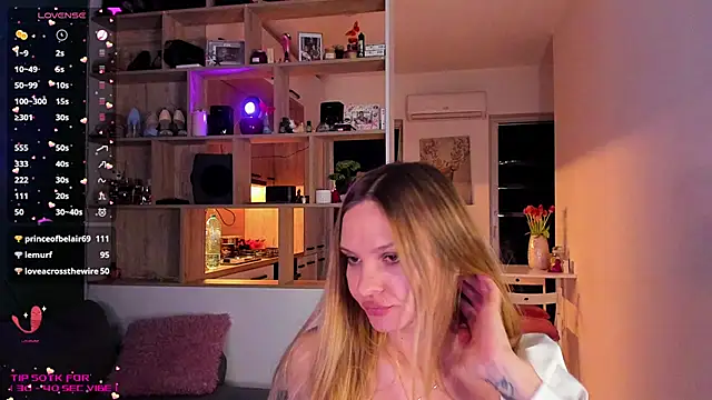 Snapshot of _alleyesonme_ chatting on February 2025 09:46:01 AM  alleyesonme  online show from February 2025 09:46:01 AM