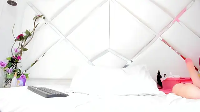 Snapshot of AgathaPember chatting on March 2025 09:37:01 PM AgathaPember online show from March 2025 09:37:01 PM