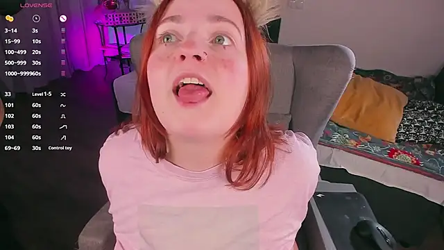 Snapshot of Alice_CutePerv chatting on December 2024 06:37:02 PM Alice CutePerv online show from December 2024 06:37:02 PM