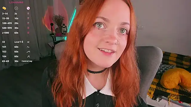 Snapshot of Alice_CutePerv chatting on October 2025 01:47:02 AM Alice CutePerv online show from October 2025 01:47:02 AM