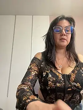 SWEETLILY18 online show from February 2025 02:27:01 PM