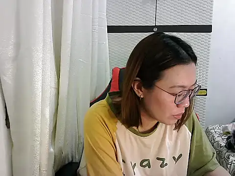 crizzybel online show from March 2025 11:23:01 AM