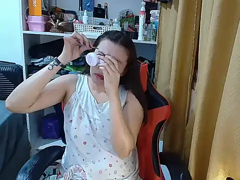 crizzybel online show from December 2025 05:47:02 AM