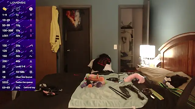 kinkywolf429 online show from October 2025 10:07:02 PM