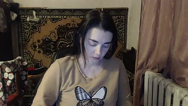 Snapshot of AlisaLaDiva chatting on December 2024 09:32:02 PM AlisaLaDiva online show from December 2024 09:32:02 PM