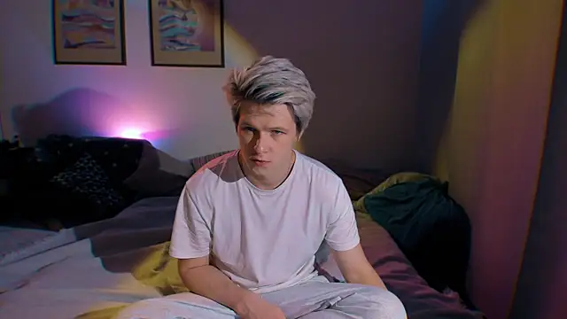 Breston Sweet online show from September 2025 07:15:02 PM