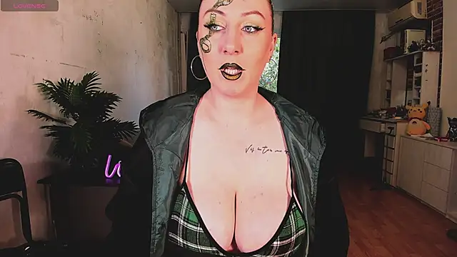 Mira Xo  online show from October 2025 10:51:01 AM