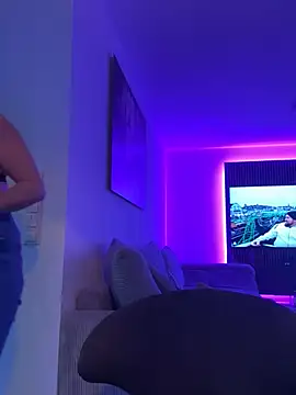 Snapshot of newMichelle chatting on January 2025 07:18:01 AM newMichelle online show from January 2025 07:18:01 AM